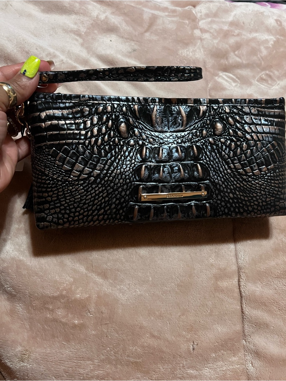 Authentic Brahmin NWT dark blue Croc-Embossed Wristlet Clutch - Picture 2 of 8